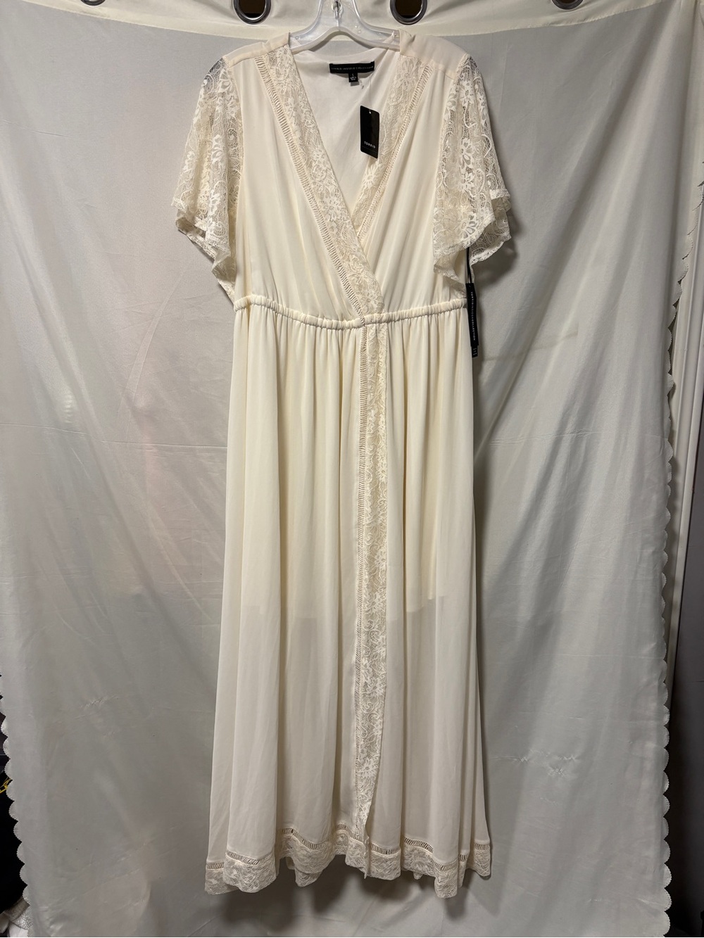 NWT Torrid Lace/Gauzy Maxi Dress Size 1/1X - Picture 2 of 4